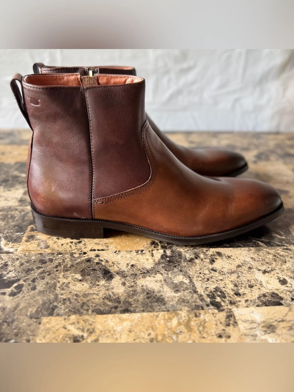 Florsheim Men's size 7 Leather Chelsea Ankle Boots - Brown